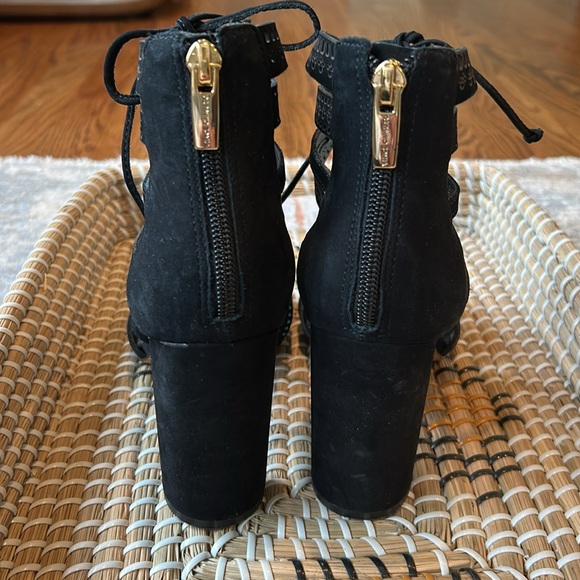 Vince Camuto Mindie Ghillie Sandals - Picture 3 of 6